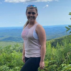 Meet your Posher, Amber